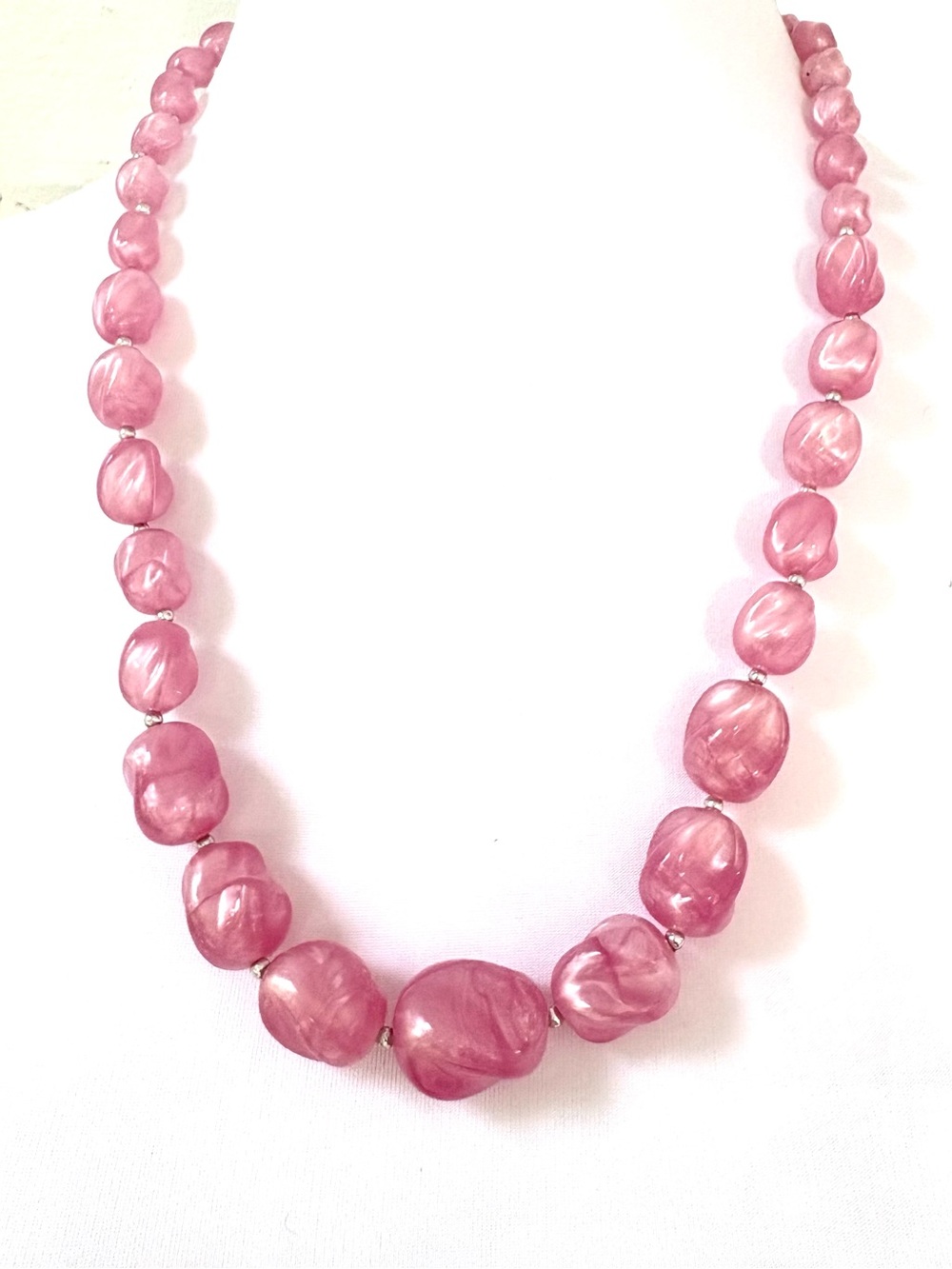 Vintage Pink Lucite Frosted Graduated Nugget Necklace Barrel Clasp